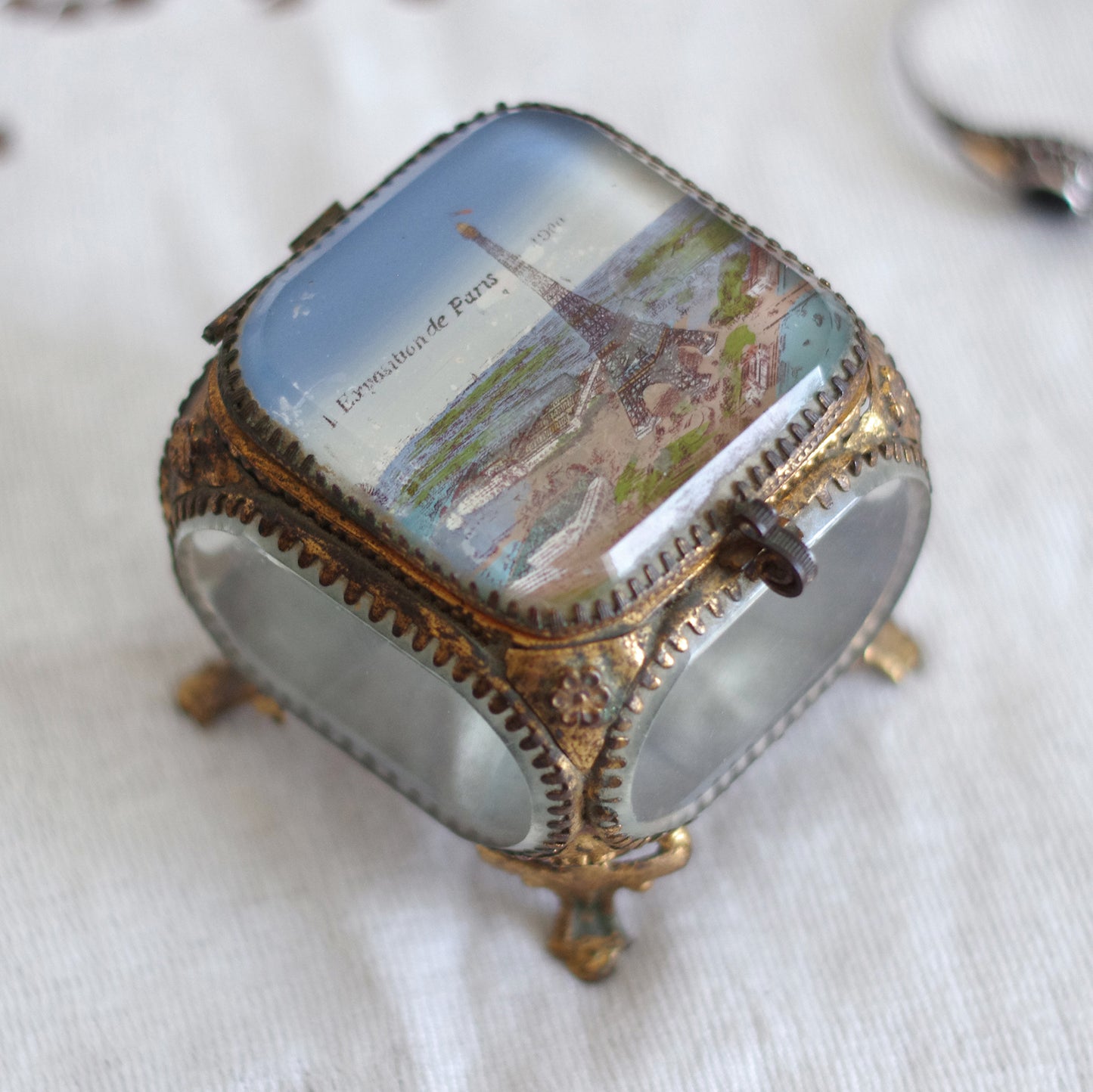 Boîte à bijoux. Souvenir de l'Exposition Universelle de Paris 1900. Tour Eiffel