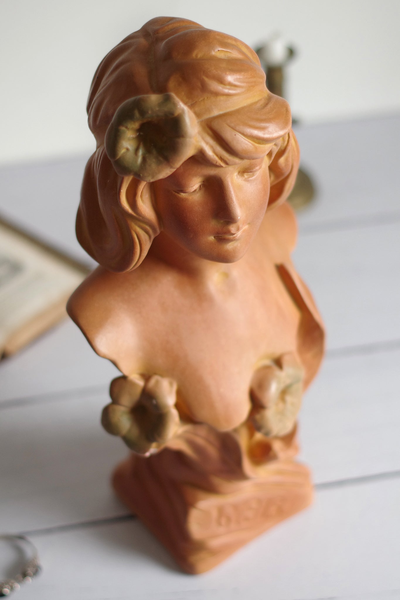 Buste de femme art nouveau Lysis en plâtre