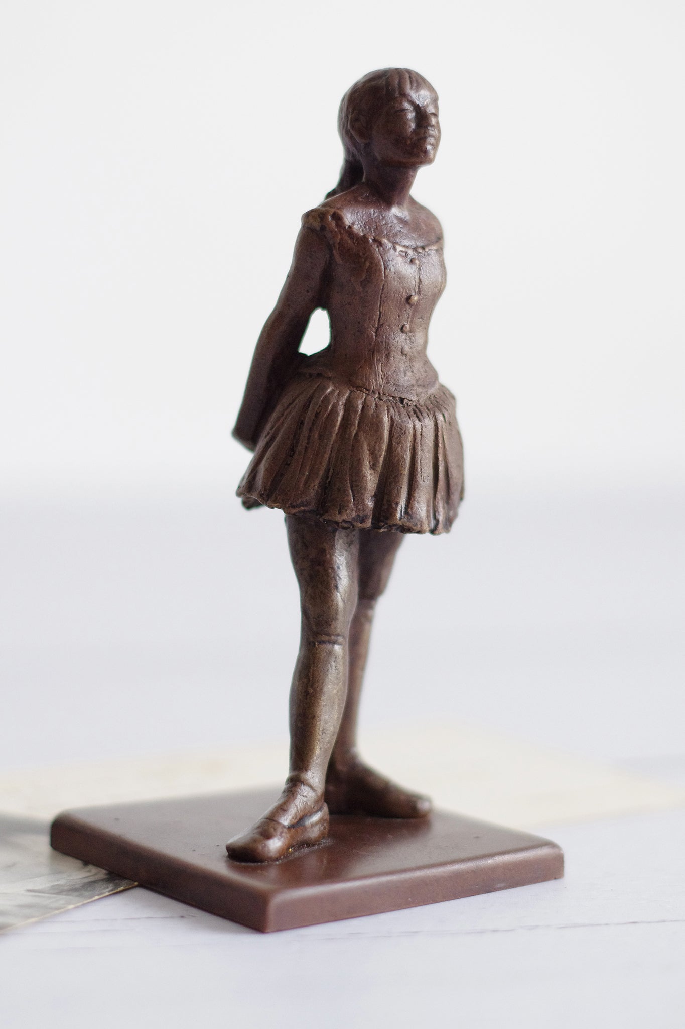 Figurine en bronze. La Petite Danseuse. Edgar Degas
