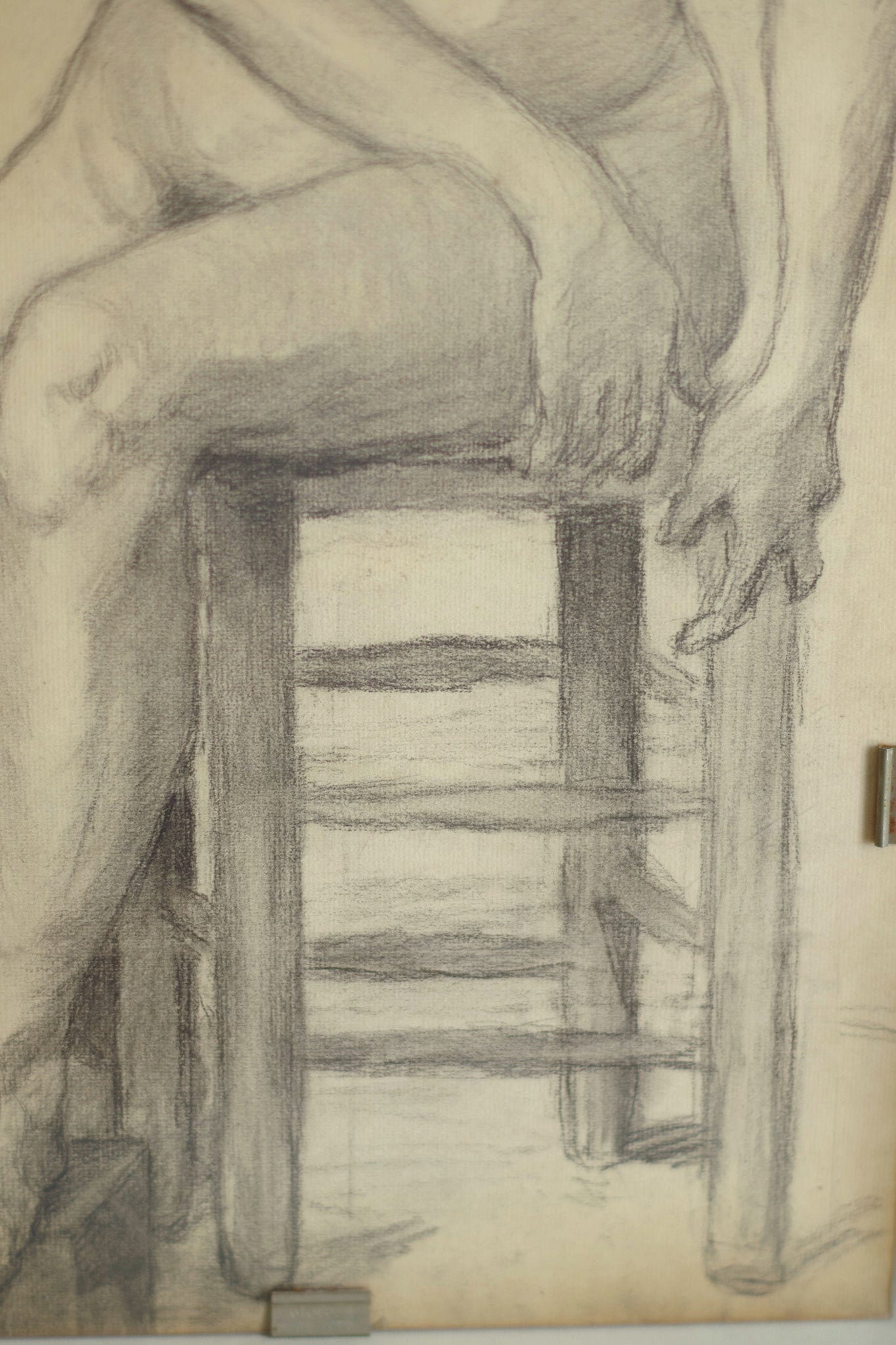 Étude de nu féminin dessin au fusain