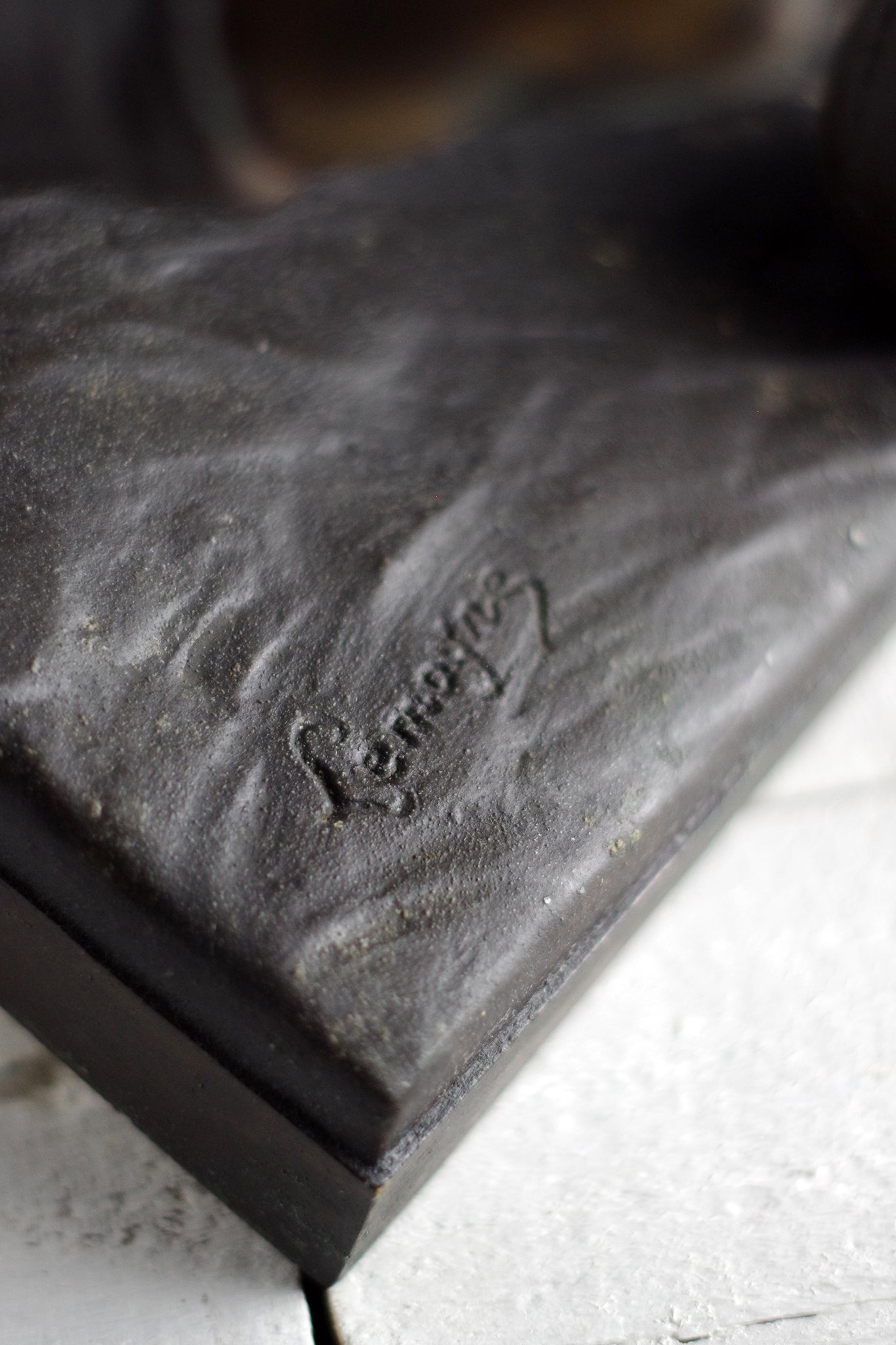 Statuette de footballeur. Signée Lemoyne