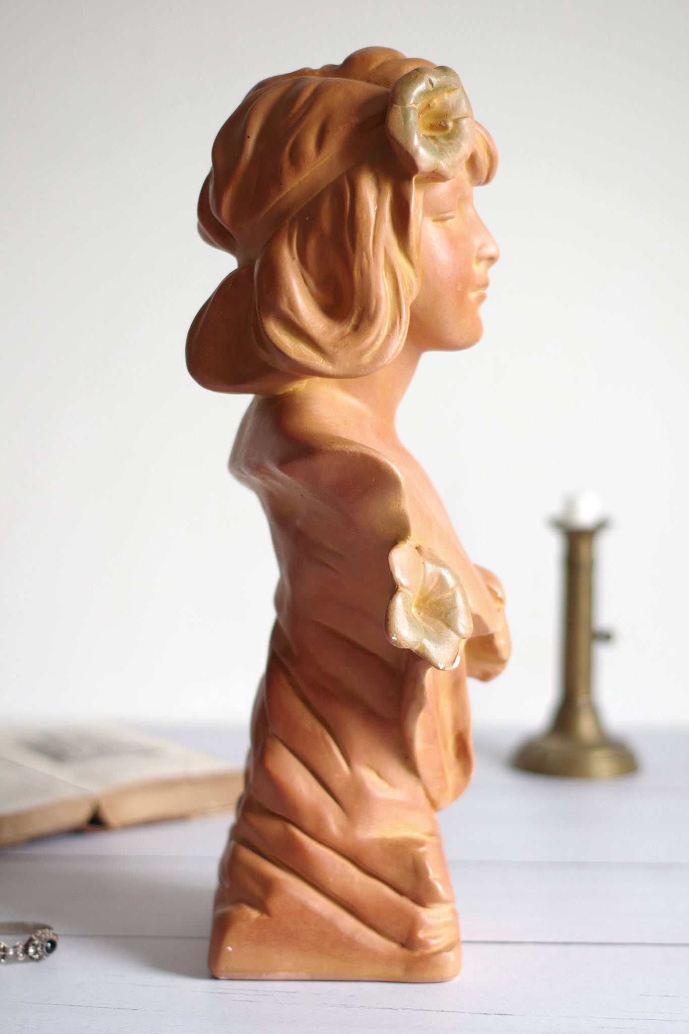 Buste de femme art nouveau Lysis en plâtre