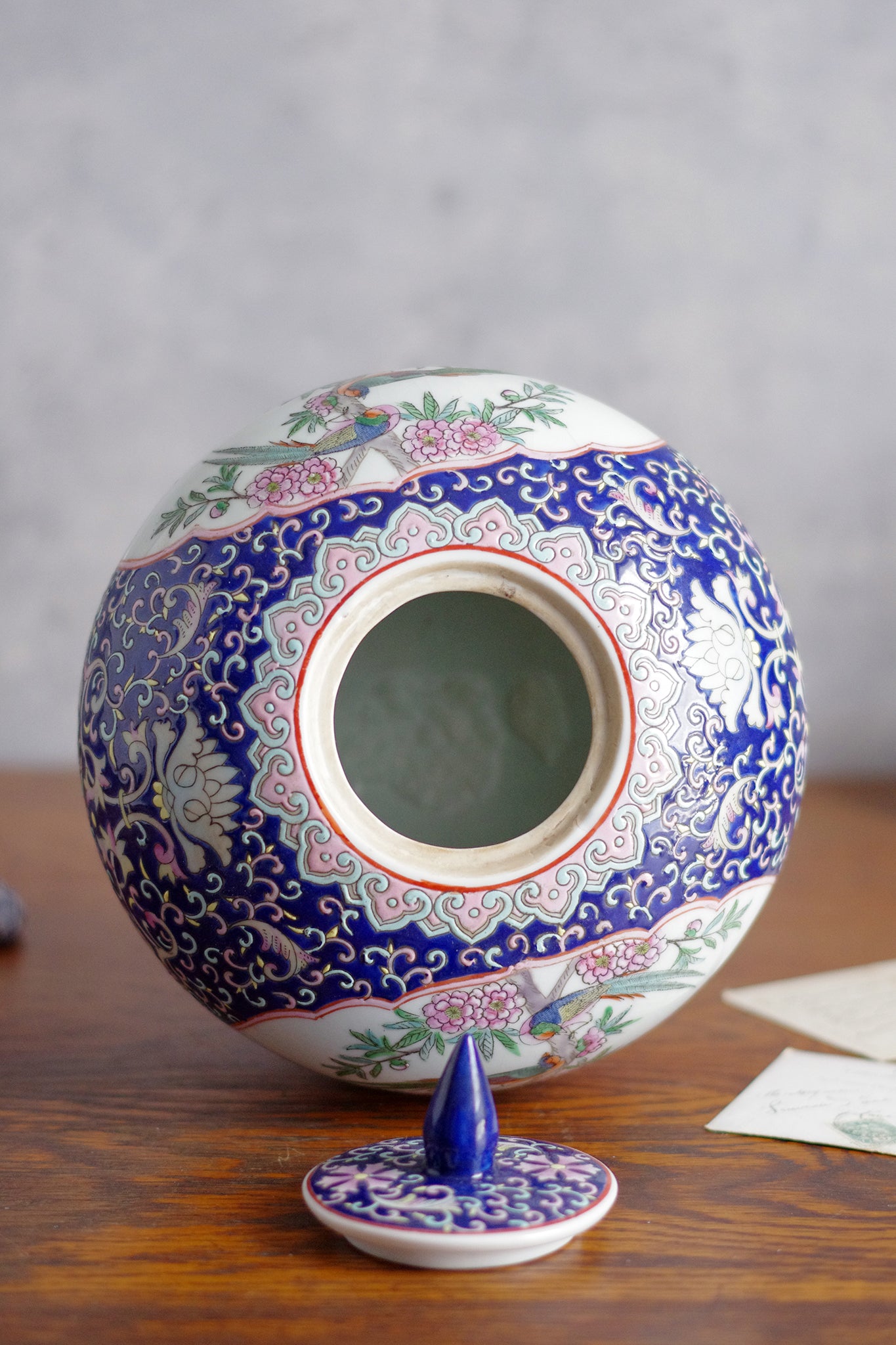 Chinese ginger jar. Polychrome porcelain